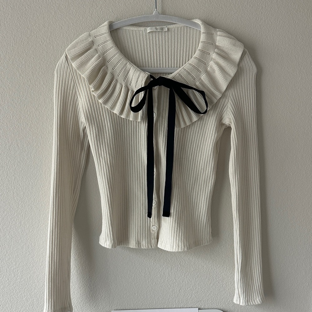 Zara Cream Ribbed Blouse with Black Ribbon